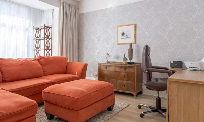 Acocks Green Casa | Fantastic 5 Bedroom House in Acocks Green close to NEC For 12 Guests