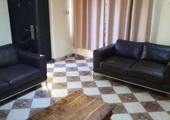 North Legon Apartamento | FANTASTIC APARTMENT, TRAVELER AWARD WINNER 2024, 1 ensuite bedroom, WIFI, air condition, separate living room, 2 toilets, 2 walk in shower rooms, hot water, separate kitchen, restaurant, bar, garden, 24 hour security, 20 minutes airport, North Legon Accra