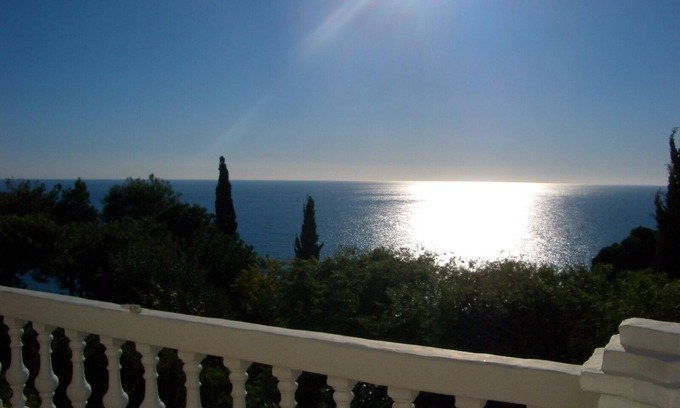 Urbanización Ladera del Mar Apartamento | Fantástico apartamento con impresionantes vistas al mar, sol todo el día.