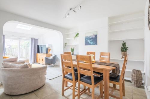Cambridge Casa | Fantastic central 4-bed home FREE PARKING