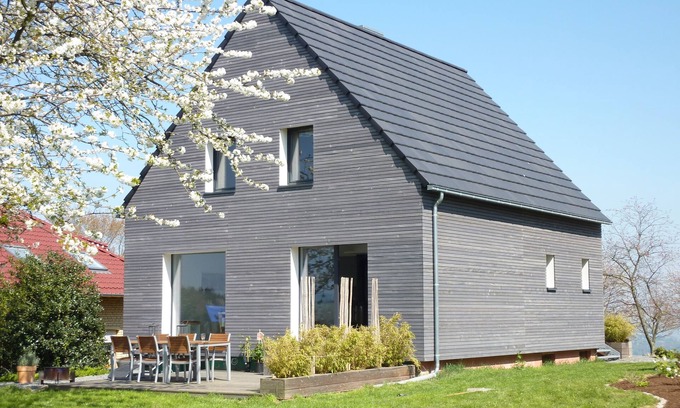 Huertgenwald Casa | Fantástica casa de vacaciones con una hermosa vista del valle 2