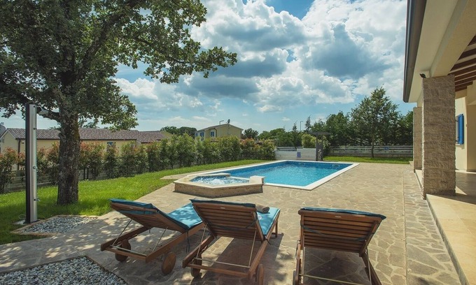 Muzini Casa | Fantástica finca con gran piscina, sauna exterior