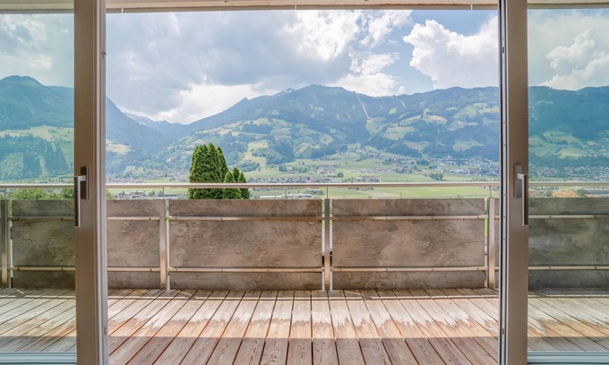 Helfenstein Apartamento | Fantastic group accommodation, 4km 2 the ski lift