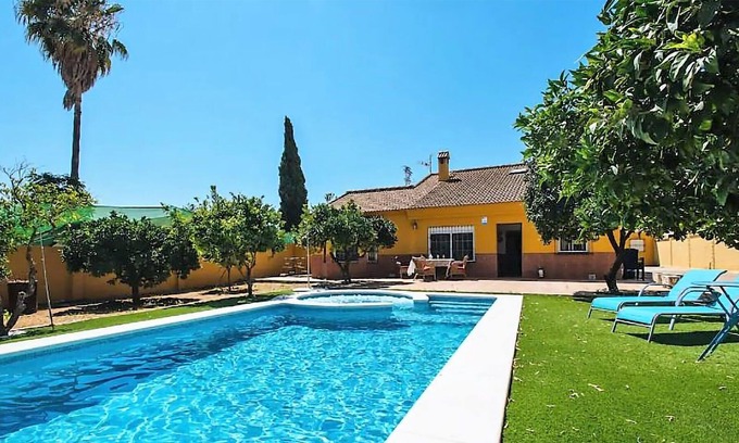Almensilla Casa | Alojamiento de 3 habitaciones en Almensilla