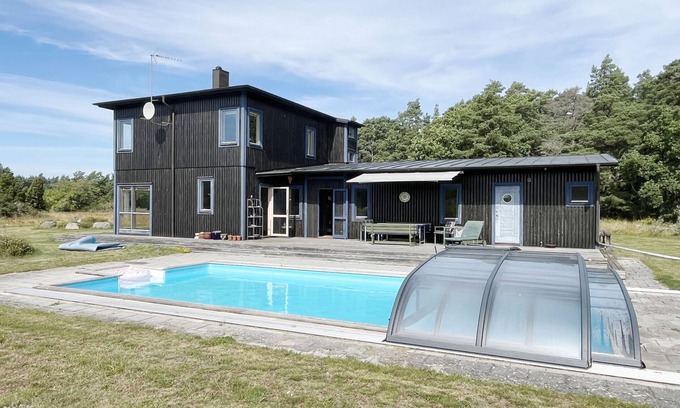 Byxelkrok Casa | Fantastic house with pool and tennis court near Byxelkrok | SE04053