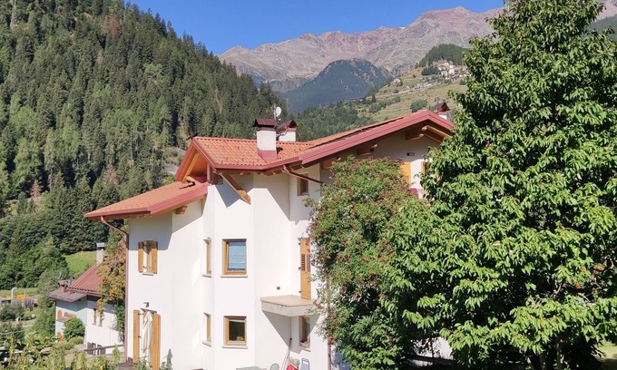 Cogolo Apartamento | Fantastic attic in the Stelvio National Park, dog friendly, garage