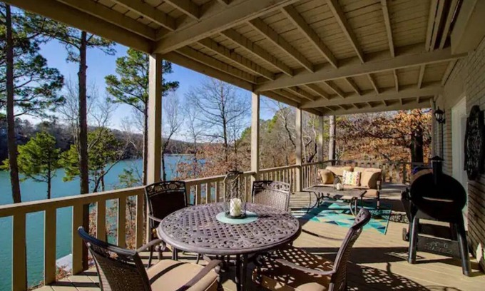Bella Vista Casa | Fantastic Lake View! Has a king bed or a twin bed set up, your choice.
