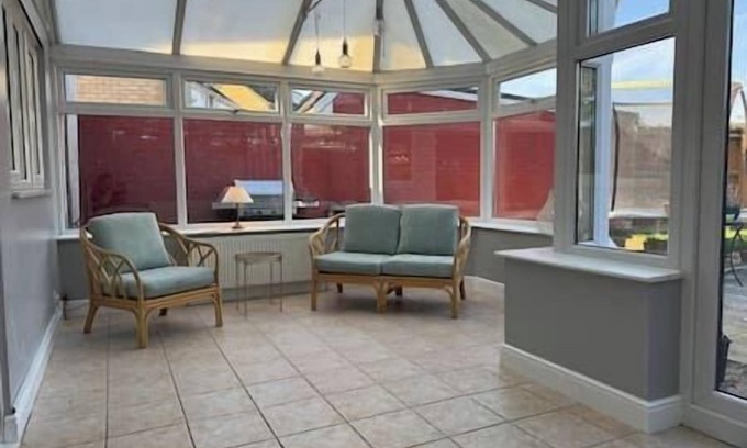 Ipswich Casa | Fantastic Large 3 Bedroom House - Perfect for Families!