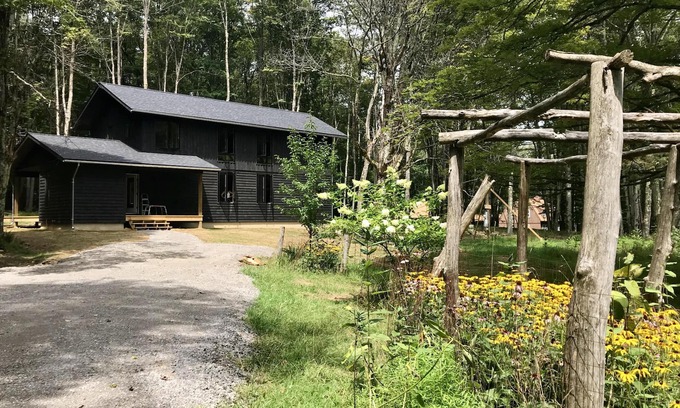 Timberline Cabina | Impresionante cabaña nórdica moderna en cinco acres idílicos