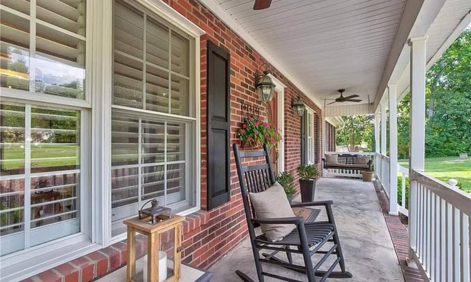Greensboro Casa | Fantastic residential home with big backyard