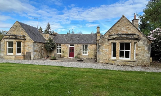 Ormiston Cabaña | Fantastic Traditional yet Up-to-date Spacious Cottage Very Close to Edinburgh