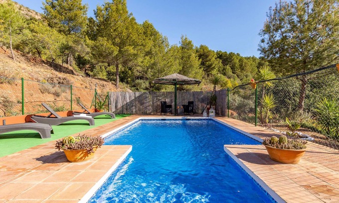 Alozaina Casa | Alojamiento de 3 habitaciones en Alozaina