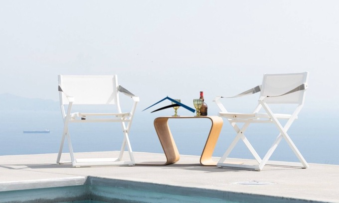 Kea Villa | Fantástica villa con un hermoso jardín verde y vistas panorámicas al mar.