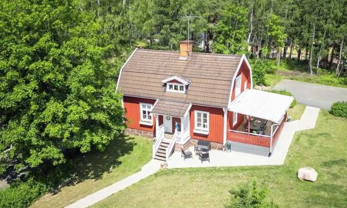 Mariannelund Casa | Fantastically beautiful genuine Swedish house with hotel comfort centrally located in Mariannelund