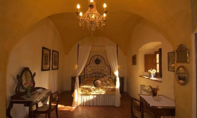 Sesto Fiorentino Apartamento | Granja en Toscana, apartamento en Villa, jardín y piscina.