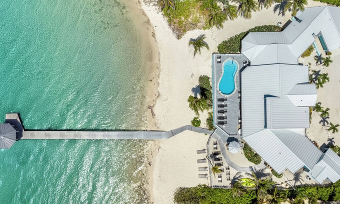 North Side Casa | Far Tortuga: 20 Adults Single Level Beach Villa w/ Heated Pool and Private Dock