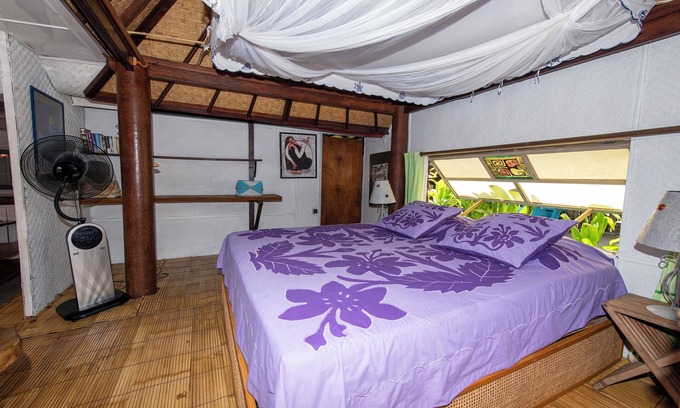 Moorea-Maiao Casa | FARE BAMBOO with PALAPA and shared pool