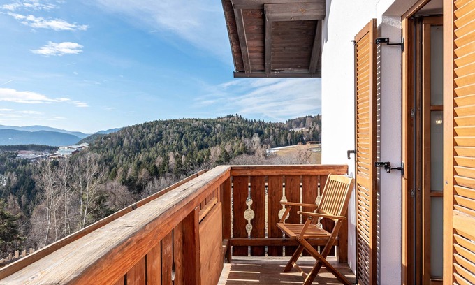 Collalbo Apartamento | Granja 'Alpin Farm Linde' con vistas a la montaña, jardín compartido y Wi-Fi