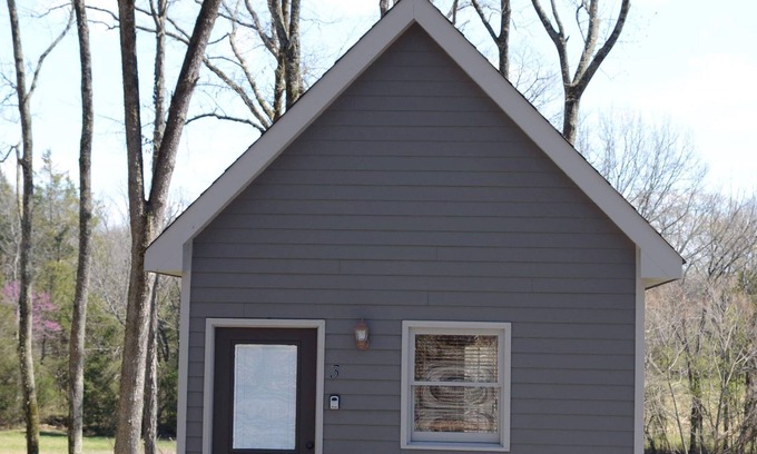 Mount Juliet Cabina | Cozy Cabin, 140 Acre Farm, capacidad para 4, cerca de Nashville, Bodas / Eventos Bienvenido