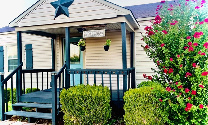 Iowa Park Casa | Farm Charm