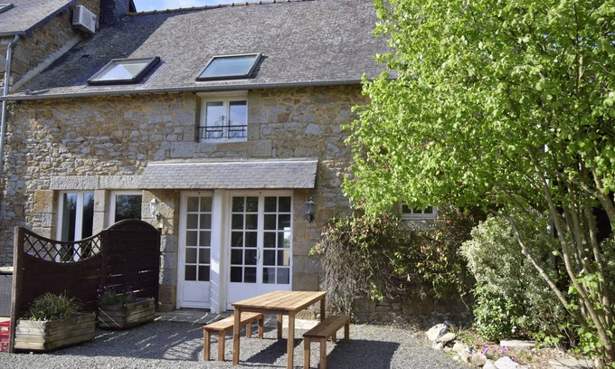 Saint-Ouen-La-Rouerie Casa | Farm cottage Les jardins des Coccinelles