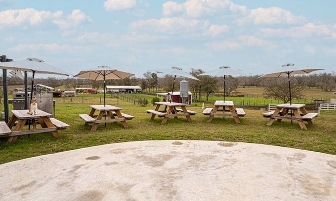 Lissie Casa | Farm experience and group getaway at Pazific Ranch