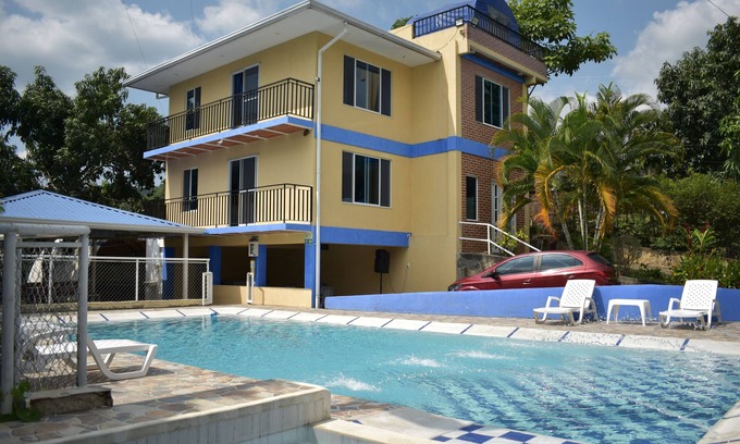 Tena Casa | Finca Alojamiento con piscina en Tena Cundinamarca