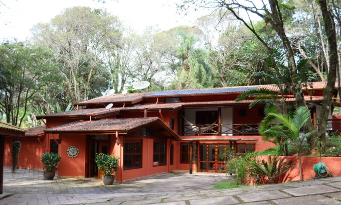 Jundiai Casa | Granja con vistas a un bosque privado.