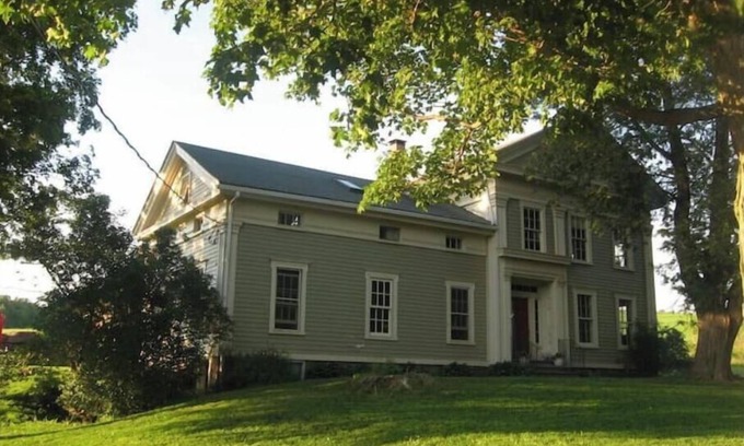 Meredith Cabina | Farm Stay in Catskills Farmhouse Suite