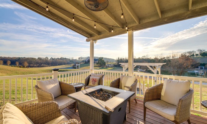 Jefferson City Otro | GRANJA ★ Milkbarn 30ac granja duerme 14 Knoxville, UTK, Sevierville, CNU + estanque