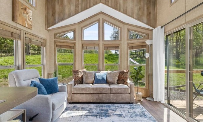 Wildwood Casa | Farm Stay w/Pool-15min to Chattanooga-3 Tiny Homes