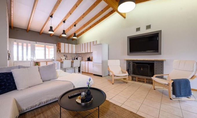 Markopoulon Casa | FarmBill