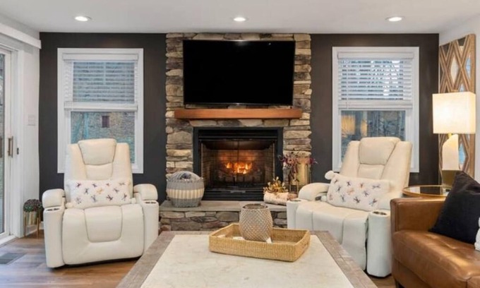 Nellysford Casa | Farmette On River by Wintergreen, Blue Ridge Pkwy, Wine Trail HotTub & Firepit!