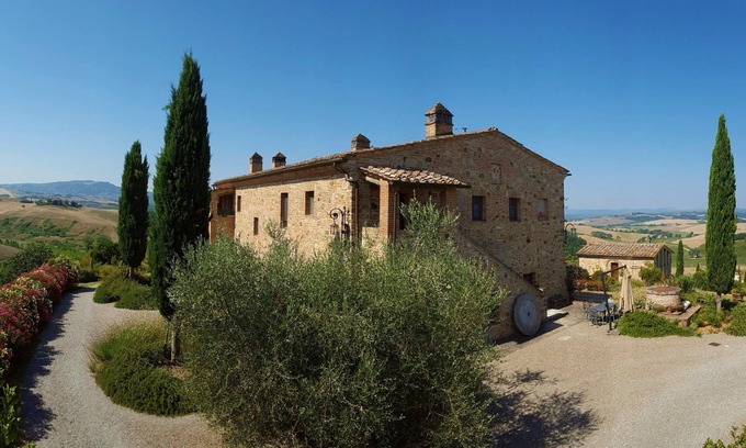 Siena Historical Center Otro | GRANJA PODERE CUNINA 25 KM SIENA SUR / MONTALCINO TOMANDO CLASE DE COCINA