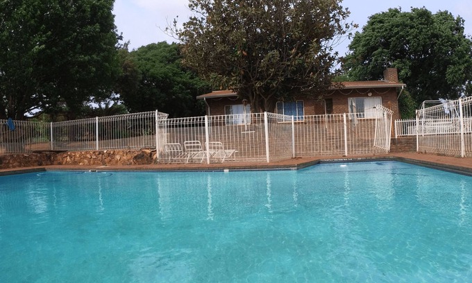 Mogale City Otro | Farmhouse - 5 minutes to the Cradle of Humankind
