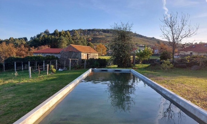 Paredes de Coura Otro | Casa rural 'Casa Do Cruzeiro' con vistas a la montaña, piscina privada y Wi-Fi