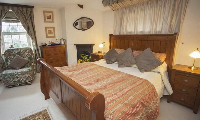 Bradford-on-Avon Otro | Triple-De Lujo-Baño en la habitacion-Vista al Jardín-FarmhouseRoom