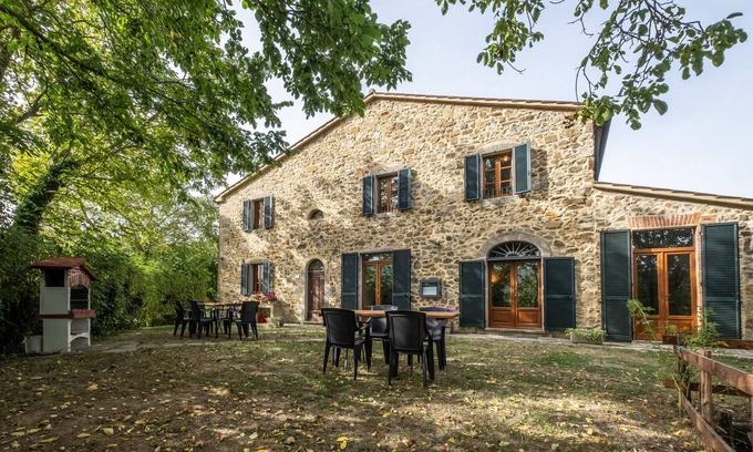 Arcidosso Otro | Casa rural "Girasole" con piscina compartida, jardín privado y Wi-Fi