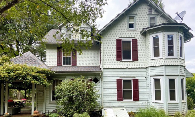 Coatesville Otro | Farmhouse in Brandywine Valley