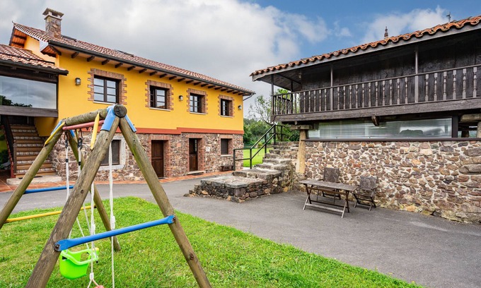Logrezana Otro | Granja 'Pedregal' con terraza compartida, jardín privado y Wi-Fi