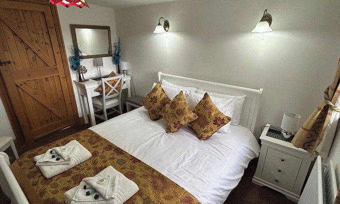 Cauldon Low Cabaña | Farmhouse - Sleeps 6 - Pet friendly - Garden