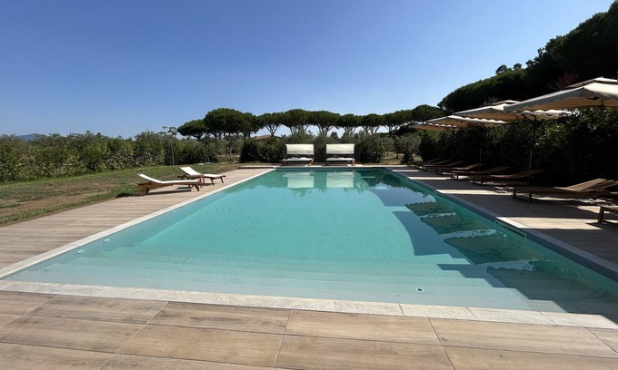 Marina di Grosseto Otro | Farmhouse 'Villetta Fiume' with Shared Pool, Wi-Fi and Air Conditioning