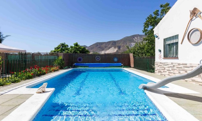 Durcal Otro | Cortijo con jardín, piscina y barbacoa