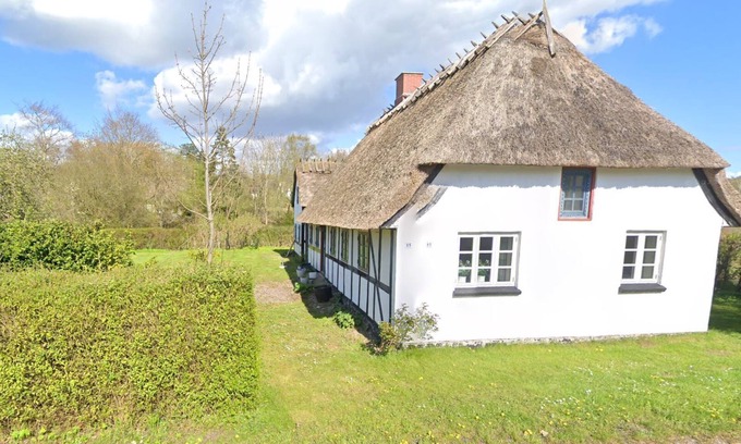 Haarby Otro | Farmhouse with large garden in beautiful nature near the beach