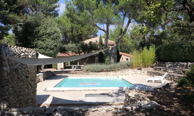 Murs Otro | Encantadora casa de campo en Provenza con todas las comodidades, piscina climatizada y parcela grande y tranquila