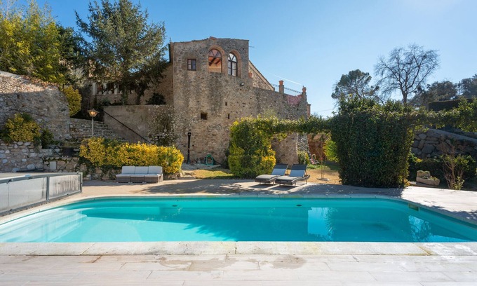 Vilademuls Casa | Casa rural con piscina y acceso privado al río
