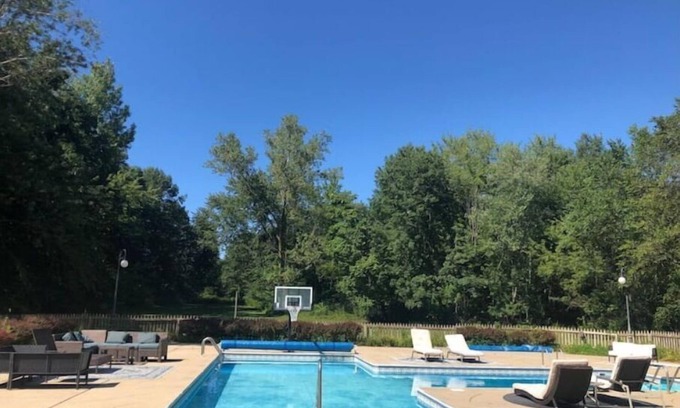 Sawyer Casa | Farmhouse with private pool/hot tub on 50 acres