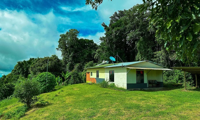 Sierra Otro | Casa Paraiso - Granja sostenible