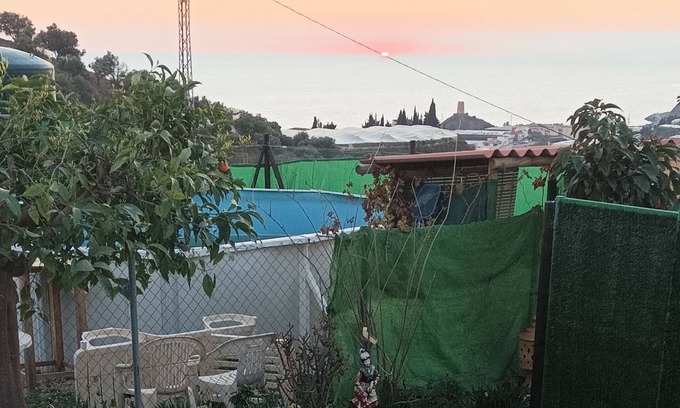Torrox Cabaña | Fascinating sea-mountain view cottage/WIFI/SAT. TV