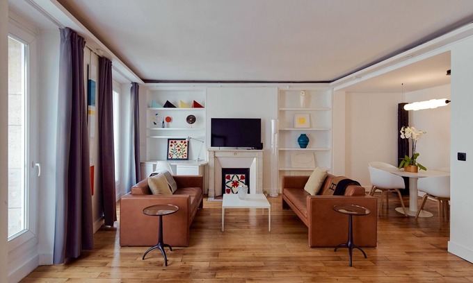 8th Arrondissement Apartamento | Faubourg / Elysées, un elegante apartamento de dos habitaciones. En la mejor zona comercial de París.